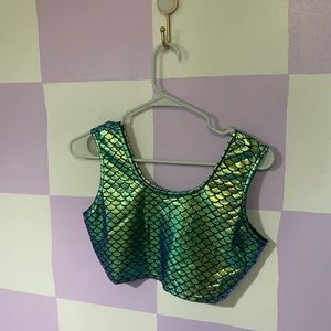 *3 for $12* Mermaid/Scale Print Crop Top